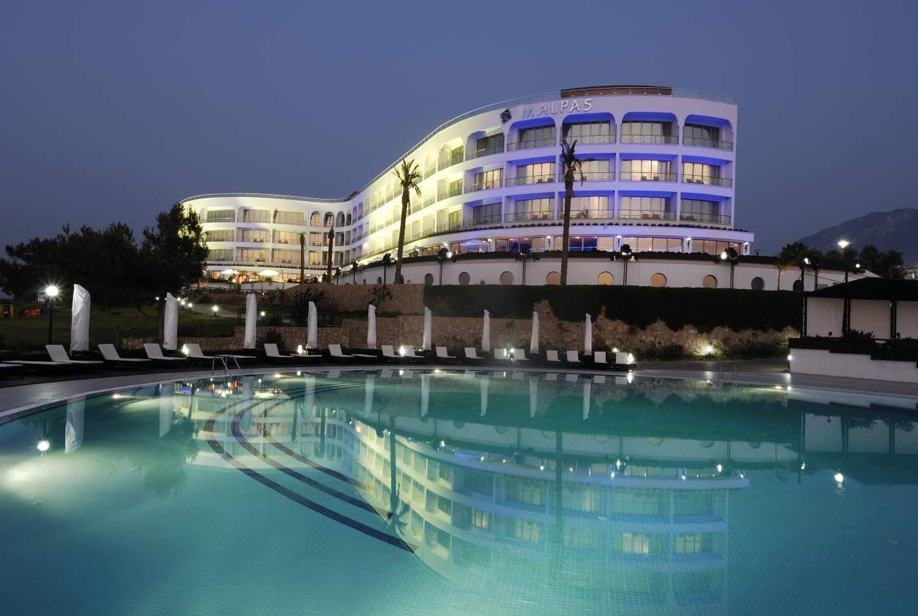 Malpas Hotel Agios Epiktitos Exterior photo
